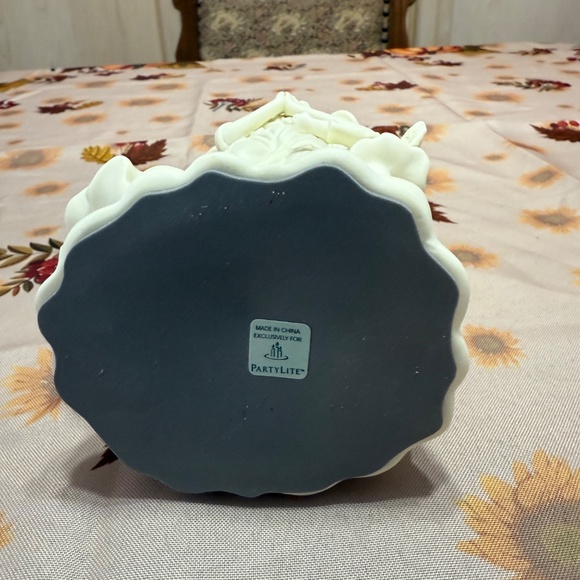 Set of two , Party lite angel candle holders . - Picture 15 of 16